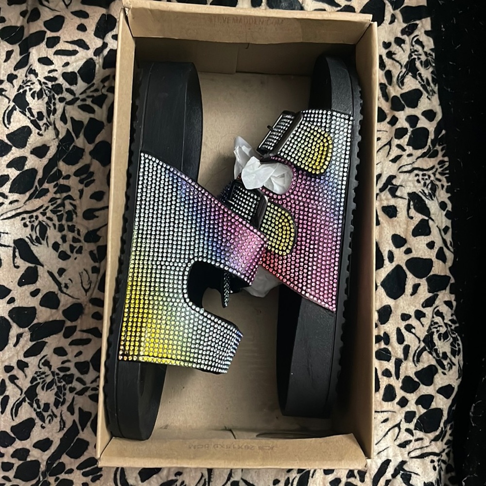 Girl Steve Madden sandals